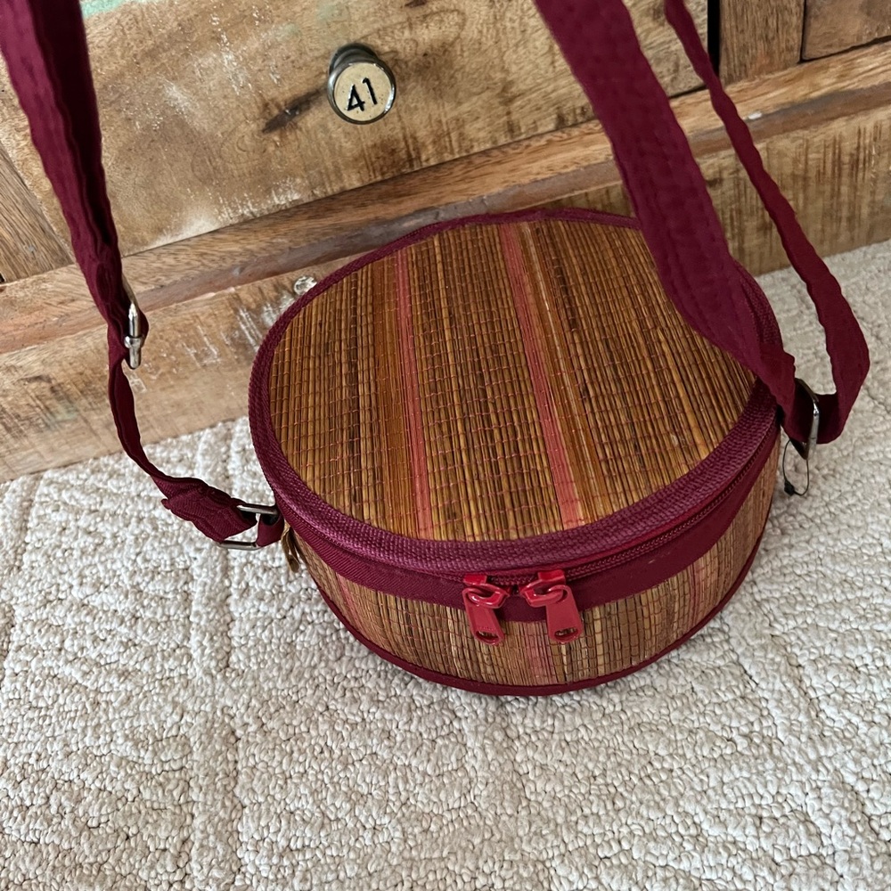 Source Unknown Red and Brown Round Crossbody Bag - image 2